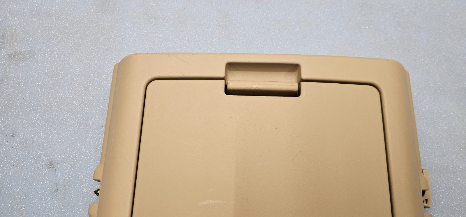 🔥05-09 Venture Uplander Montana Terraza Overhead Console Rail Compartment Tan