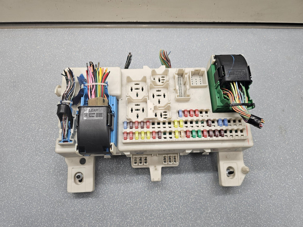 🔥 2004 - 2009 MAZDA 3 BCM FUSE BOX JUNCTION INTERIOR BODY CONTROL MODULE