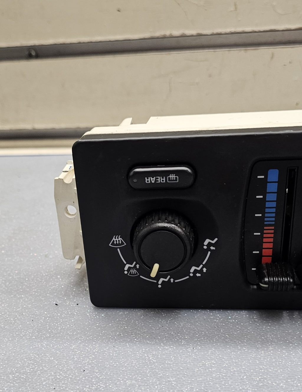 03-09 Silverado SIERRA TRAILBLAZER Dash Heater AC Climate Control Manual w/REAR