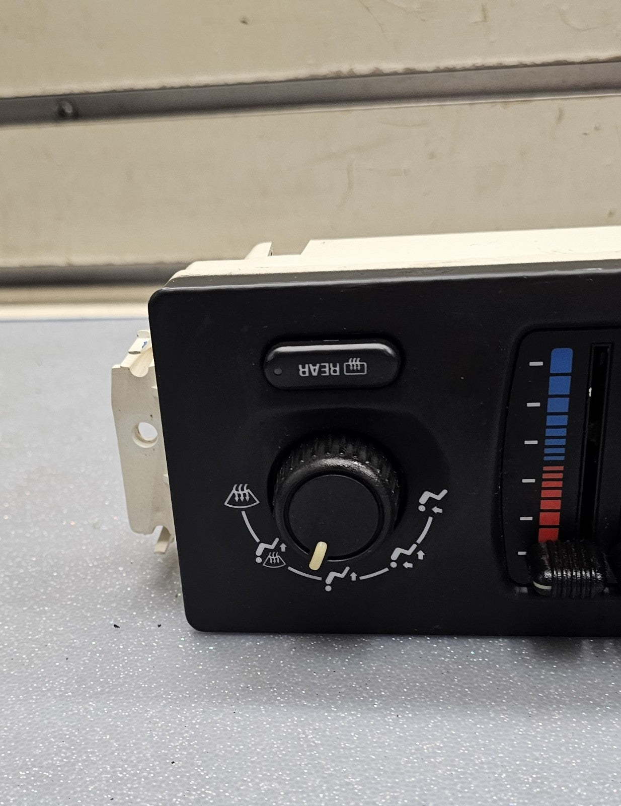 03-09 Silverado SIERRA TRAILBLAZER Dash Heater AC Climate Control Manual w/REAR