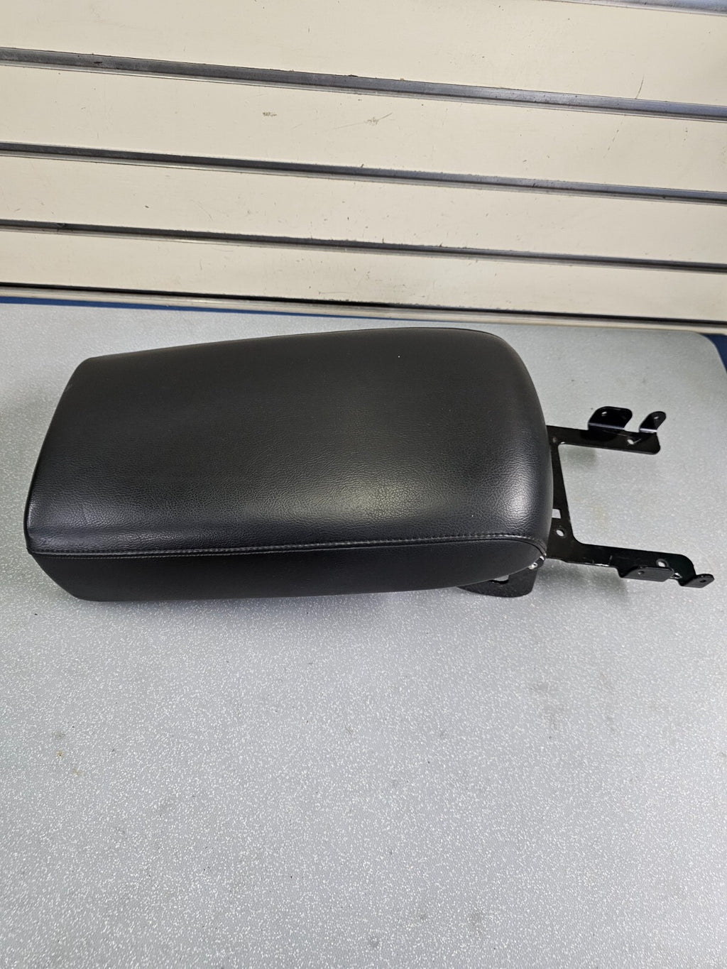 🔥09-14 NISSAN MURANO CENTER FRONT CONSOLE ARM REST LID PAD COVER LEATHER OEM