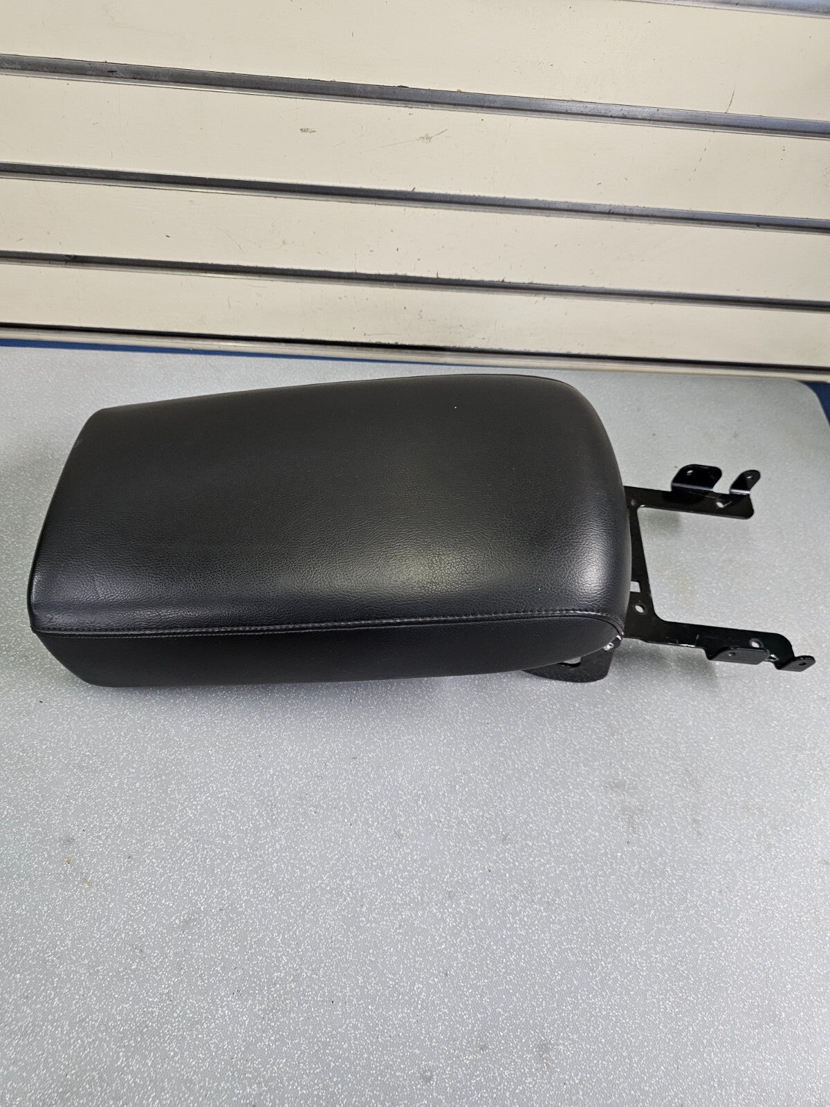 🔥09-14 NISSAN MURANO CENTER FRONT CONSOLE ARM REST LID PAD COVER LEATHER OEM