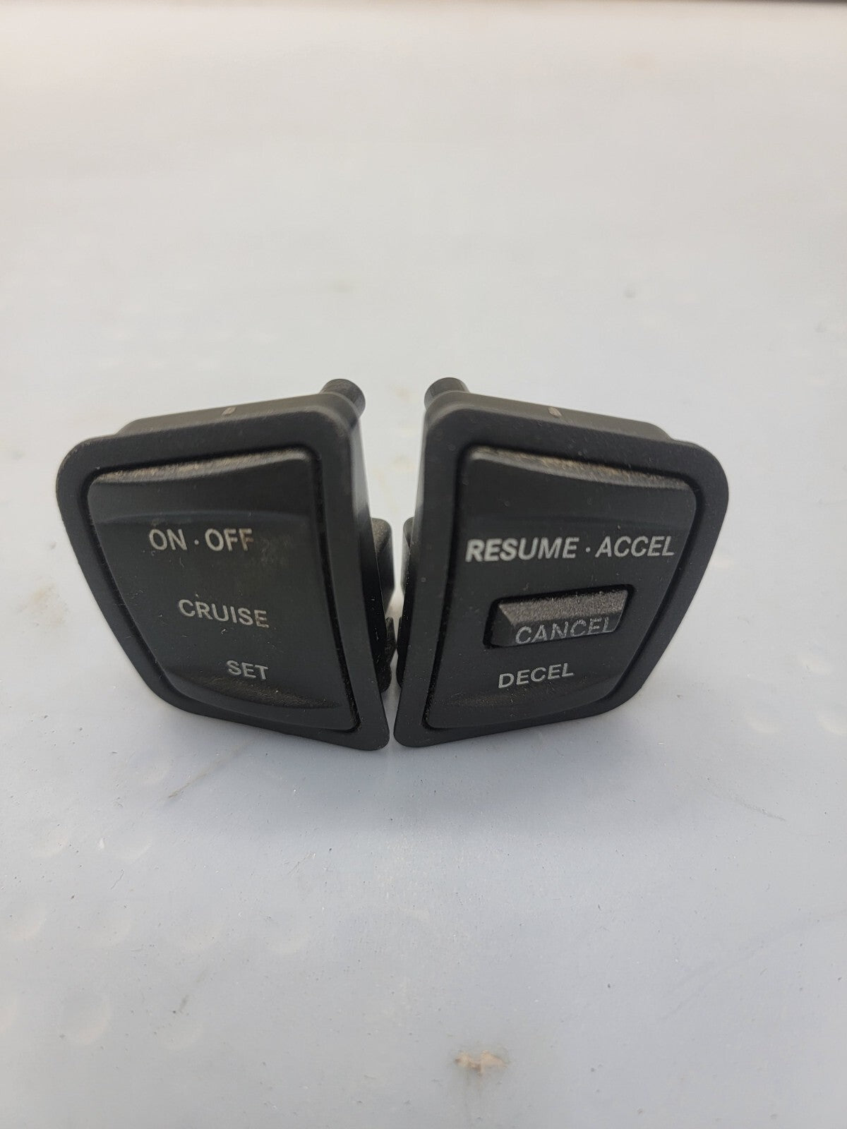 05-07 Jeep Commander   Grand Cherokee OEM Cruise Control Switches/ JC