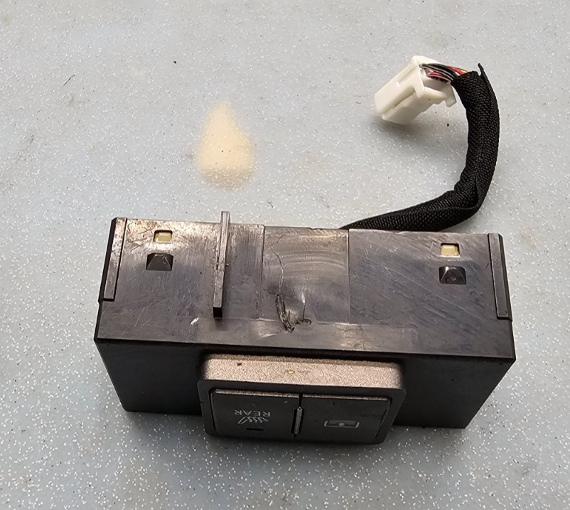 🔥07–12 Lexus LS460 LS600H Rear Sunshade Heated Seat Switch Integration Module
