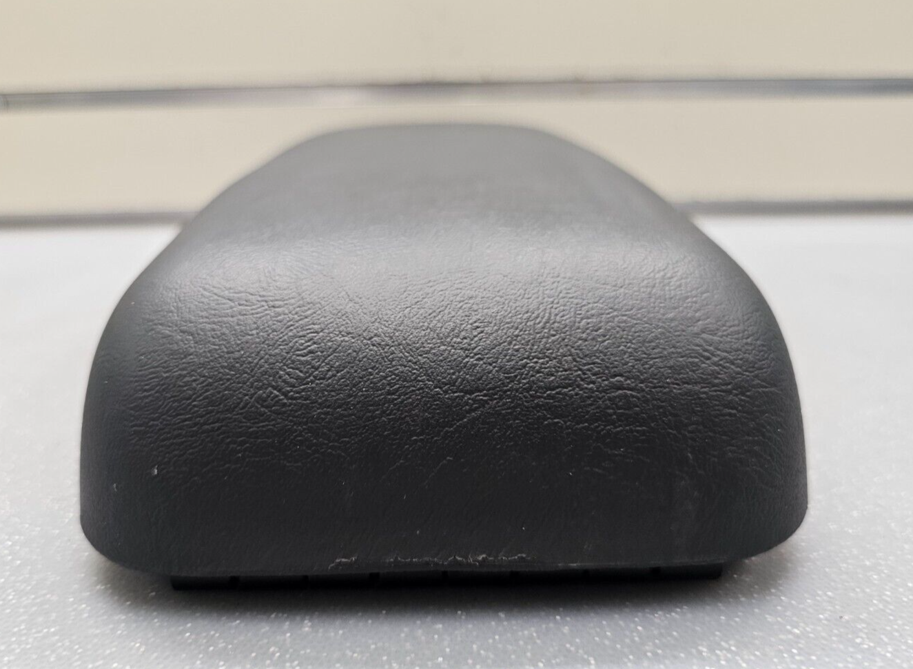 🔥94-97 Blazer Jimmy Sonoma S10 Bravada Armrest Center Console Lid Top Pad Black