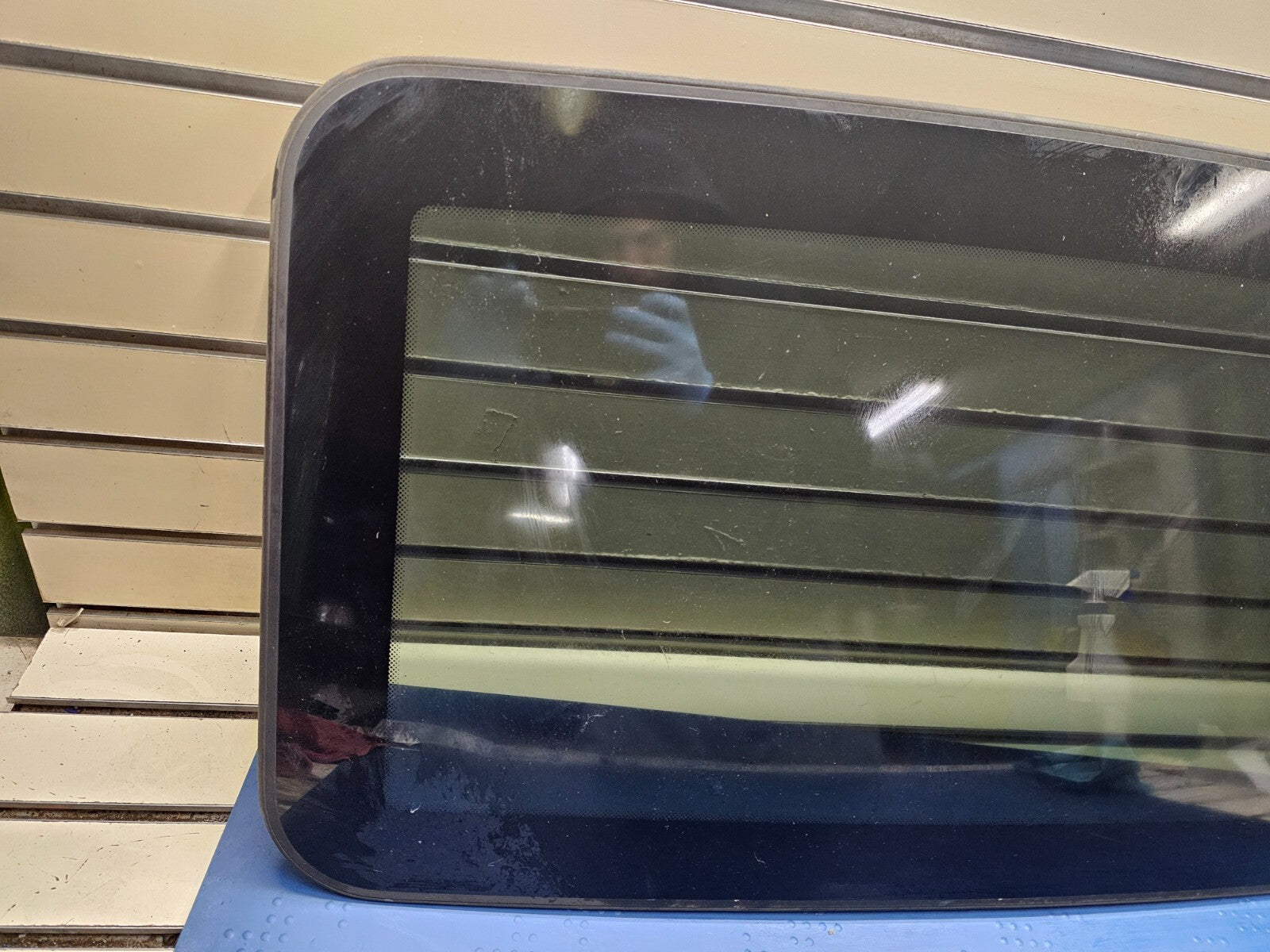 2003-2011 LINCOLN TOWN CAR YEAR SPECIFIC FACTORY SUNROOF GLASS LID ASSEMBLY OEM