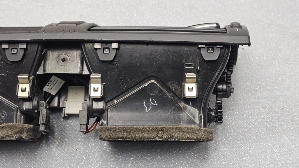 07-13 BMW X5 Center Dash Air Vent Heater Filter Conditioner Bezel Assembly Black