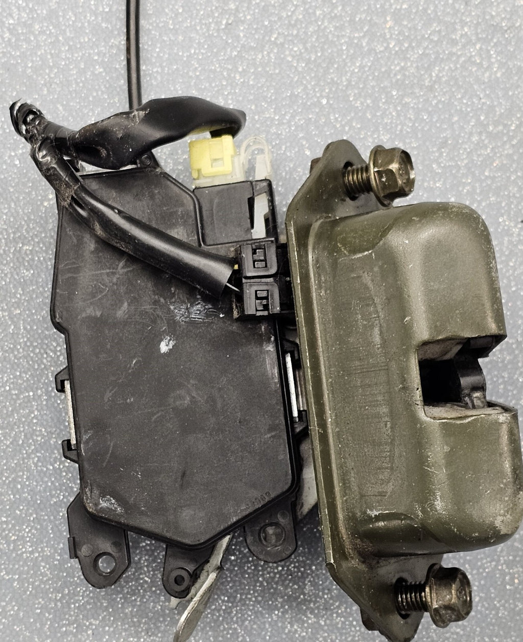 🔥03-08 Subaru Forester Trunk Latch Tailgate Lock Actuator  OEM 63032SA010