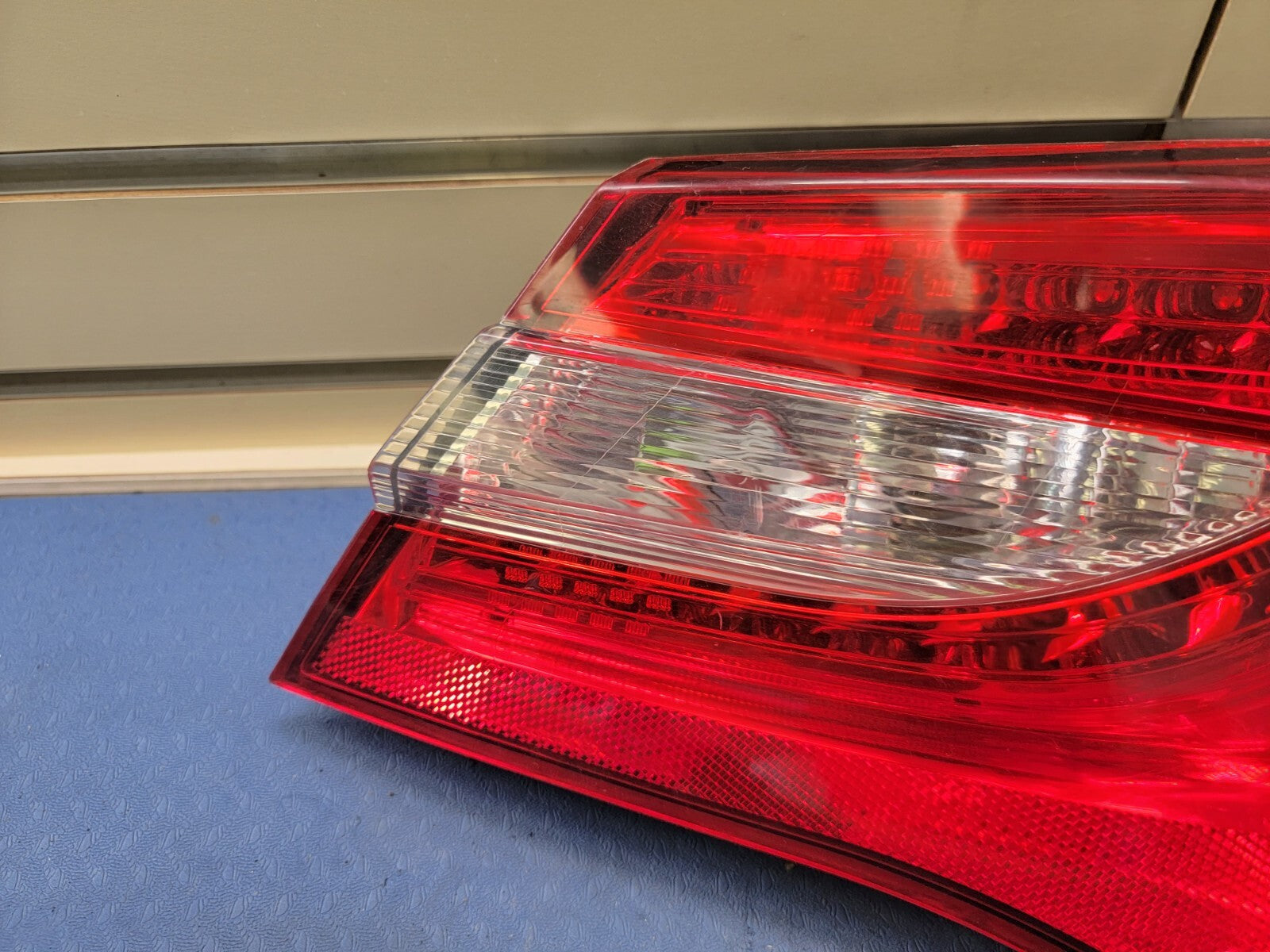 🔥2011 - 2014 Chrysler 200 Tail Light taillight tail lamp passenger side right