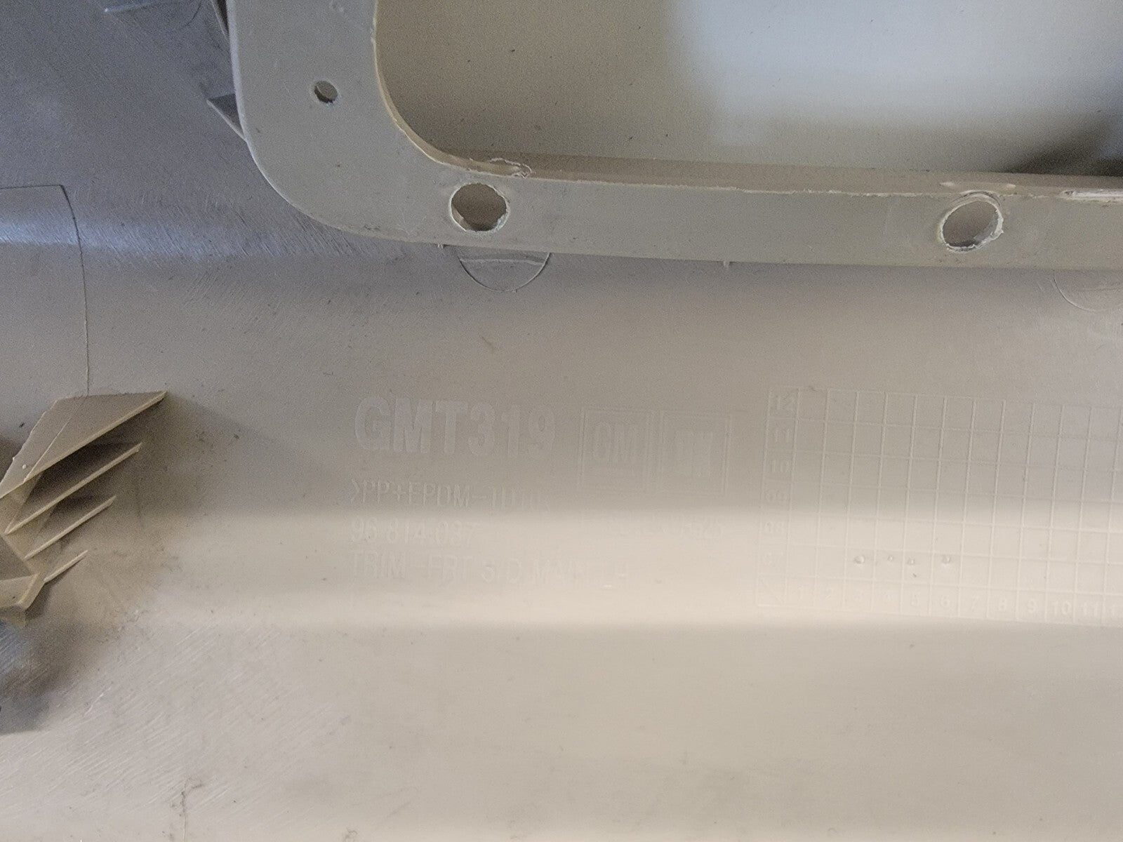 🔥2008-2010 Saturn Vue Door Panel Trim Front Left Driver Side OEM Tan