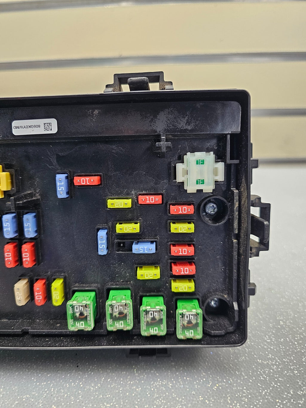 11-14 Chrysler 200 Dodge Avenger Totally Integrated Power Module Fuse Box Relay