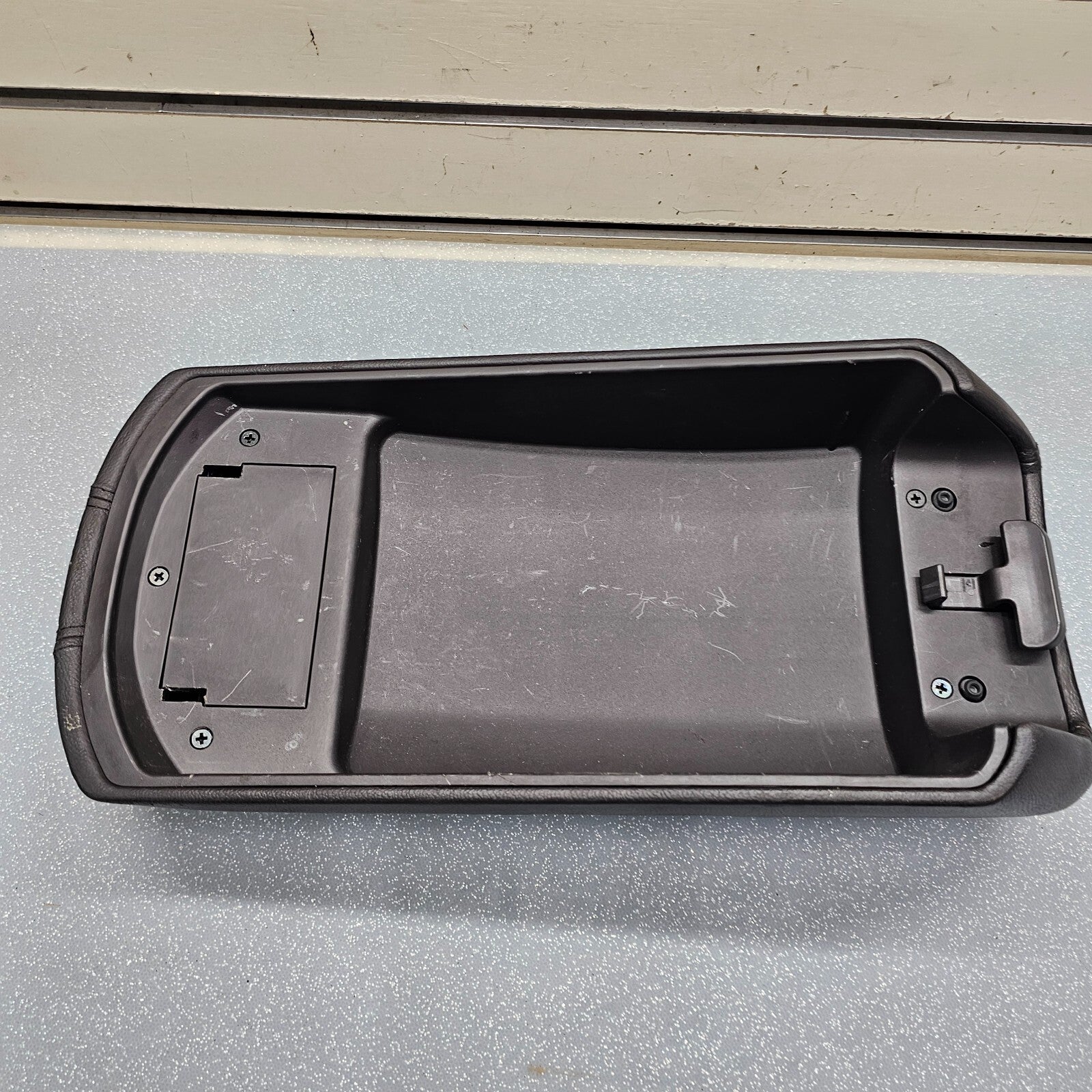 🔥11-14 HYUNDAI SONATA FRONT CENTER CONSOLE ARM REST LID COVER TOP PAD BLACK OEM