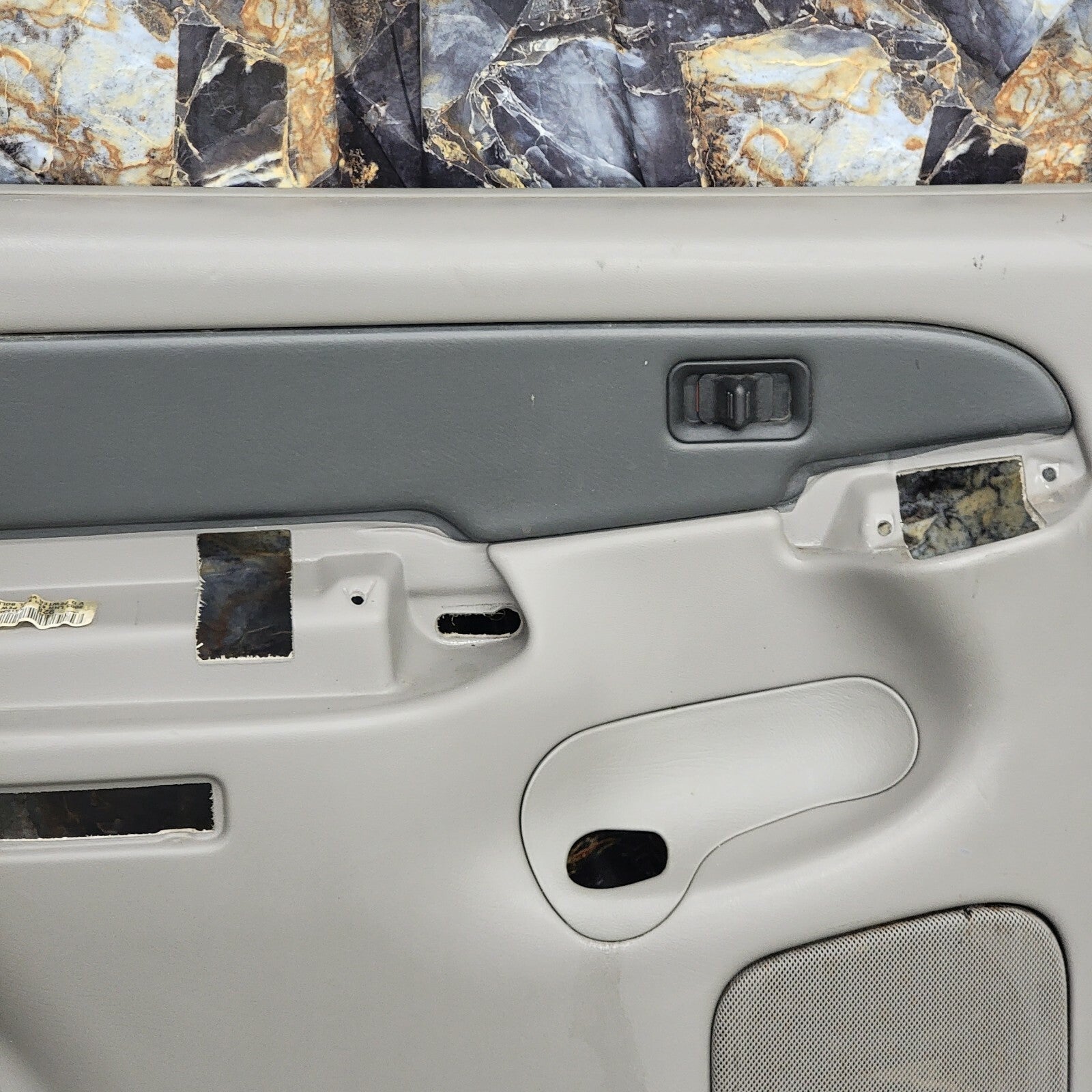 🔥99-06 Silverado SIERRA Door Panel Rear LEFT /No Arm LIGHT GRAY G-H2 D7