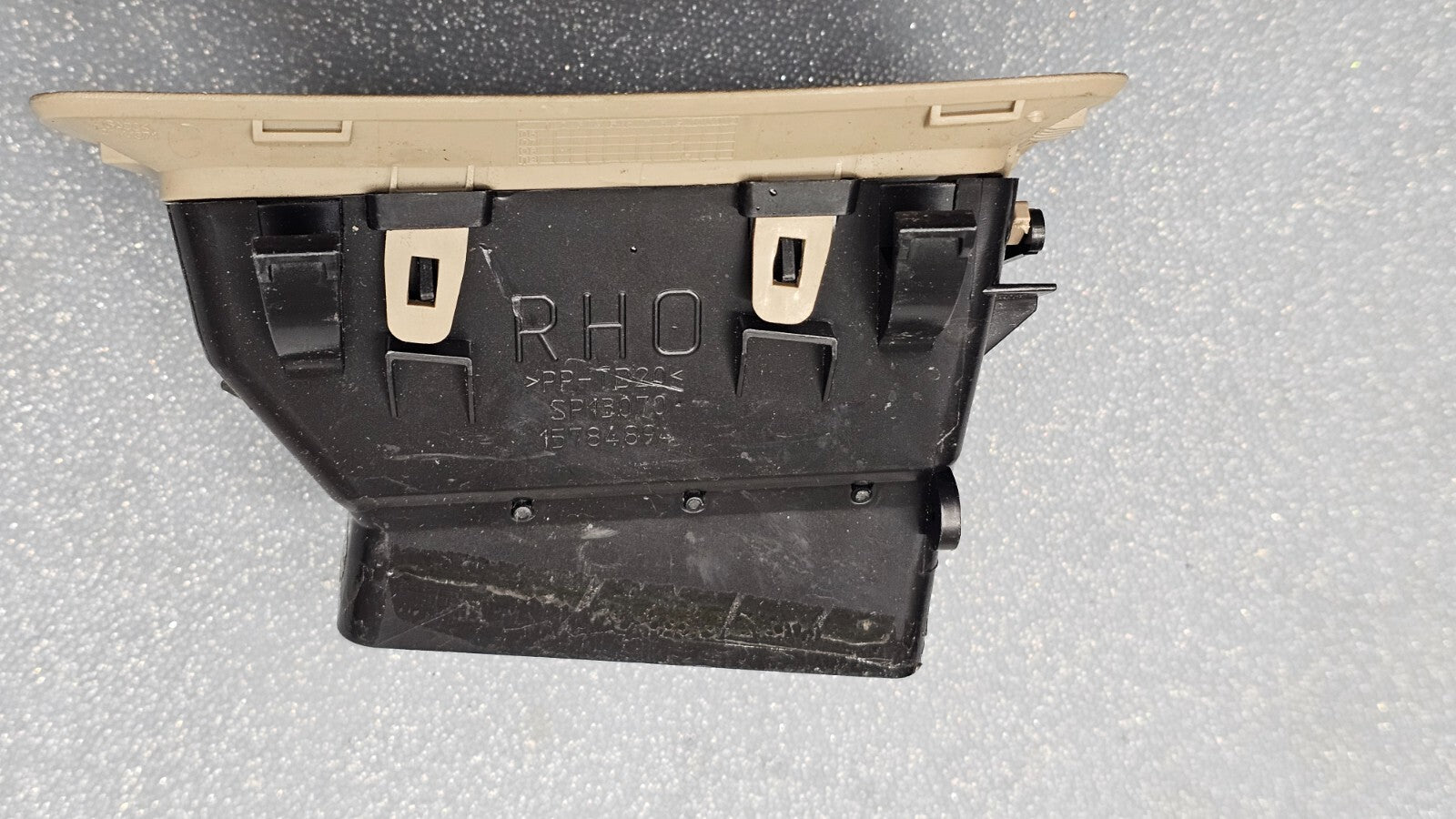 🔥08-12 Chevy Malibu Dash  Right Passenger AC Air Vent Heater Conditioning Tan