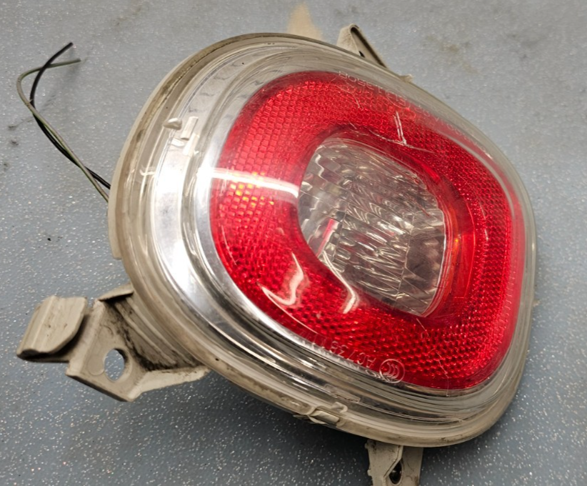 🔥2014-2017 Fiat 500L Passenger Side Right Back Up Tail Light Lamp Assembly OEM