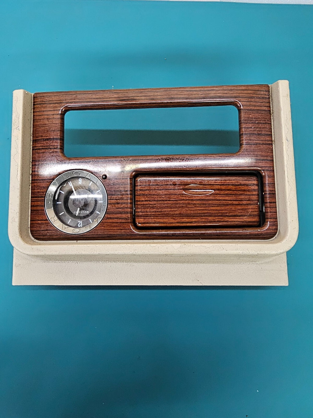 🔥CENTER CONSOLE TRIM CLOCK BEZEL FOR GMC YUKON 2000 - 2002
