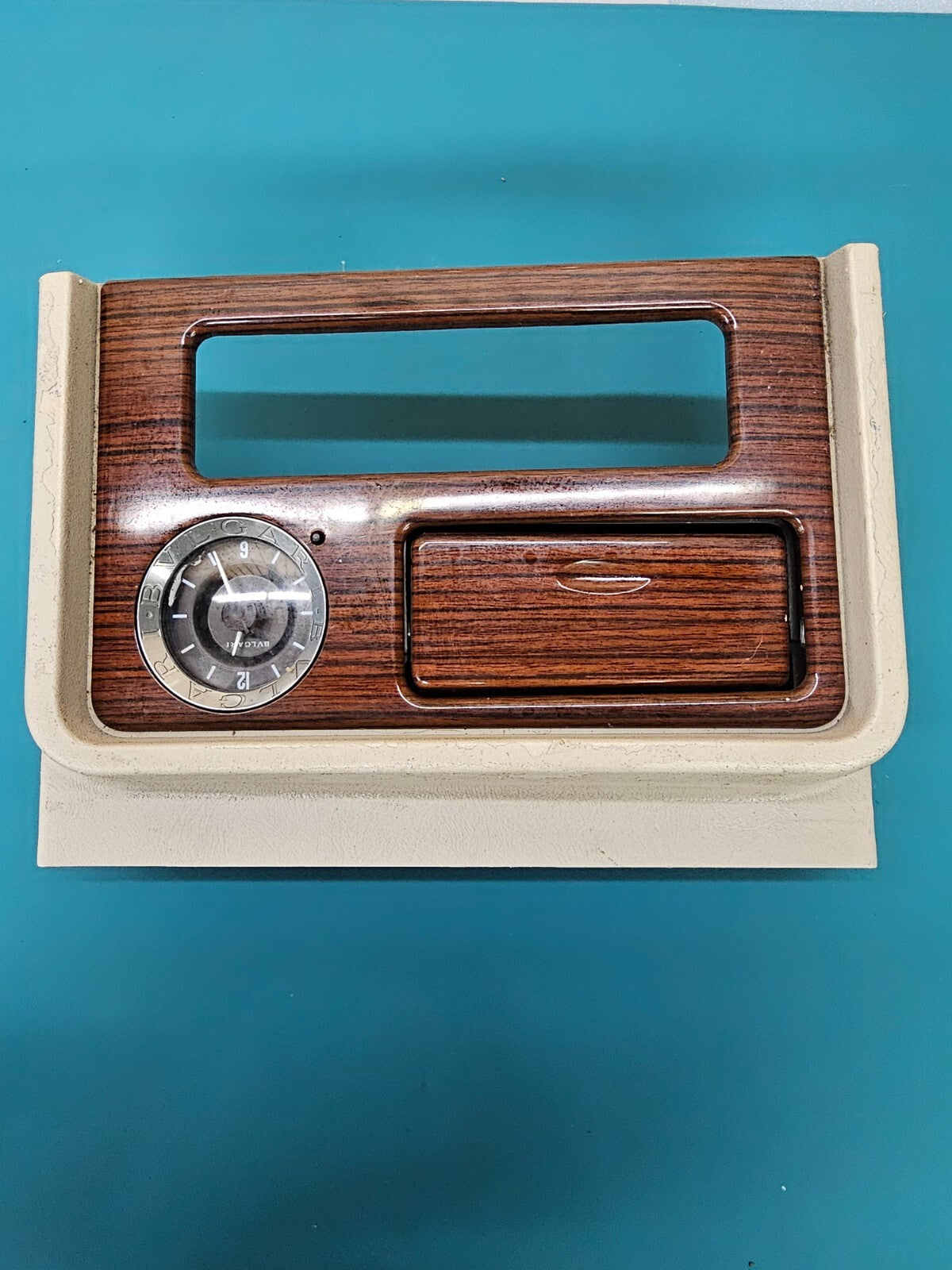 🔥CENTER CONSOLE TRIM CLOCK BEZEL FOR GMC YUKON 2000 - 2002