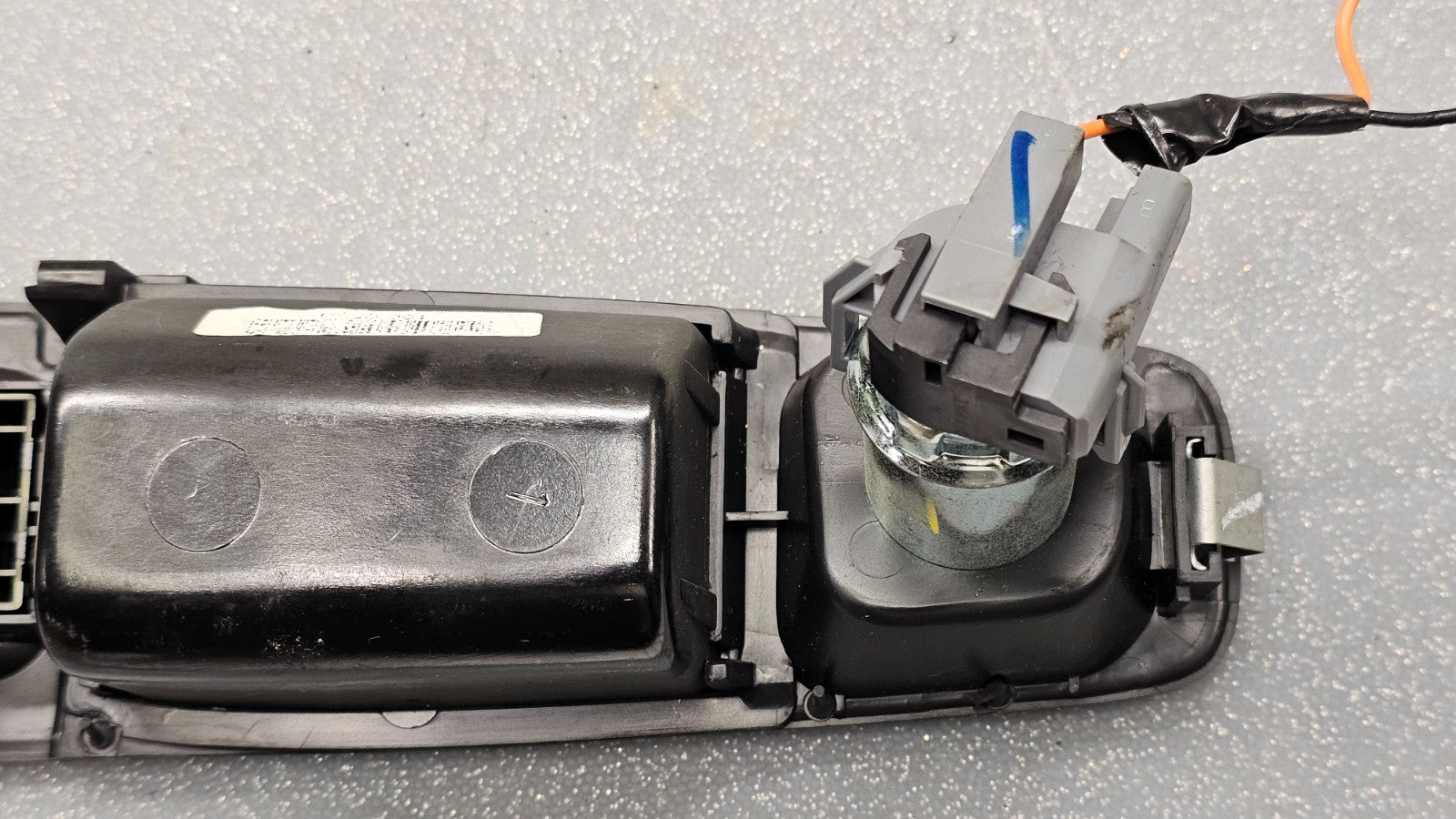 🔥98-05 Deville Seville Rear Right Passenger Door Window Switch Assembly Black