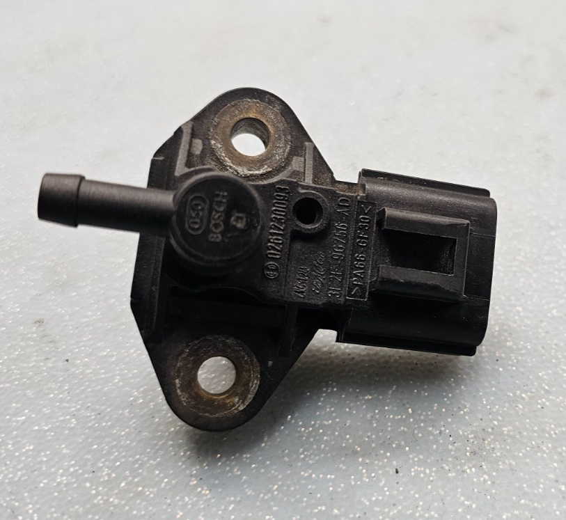 🔥04-14 Crown Victoria Mustang Explorer Fuel Injection Injector Pressure Sensor 