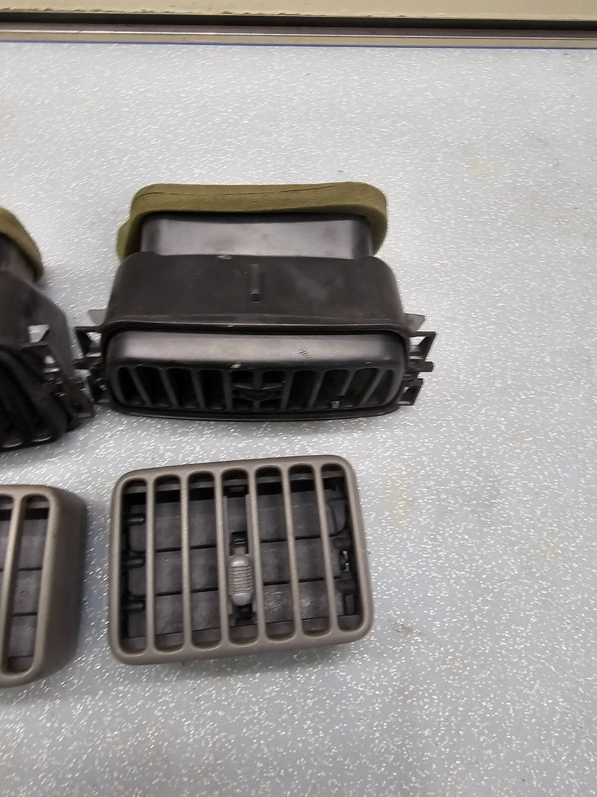 🔥01-07 FORD ESCAPE MERCURY MARINER DASH AC HEATER AIR VENT FILTER SET DARK GRAY