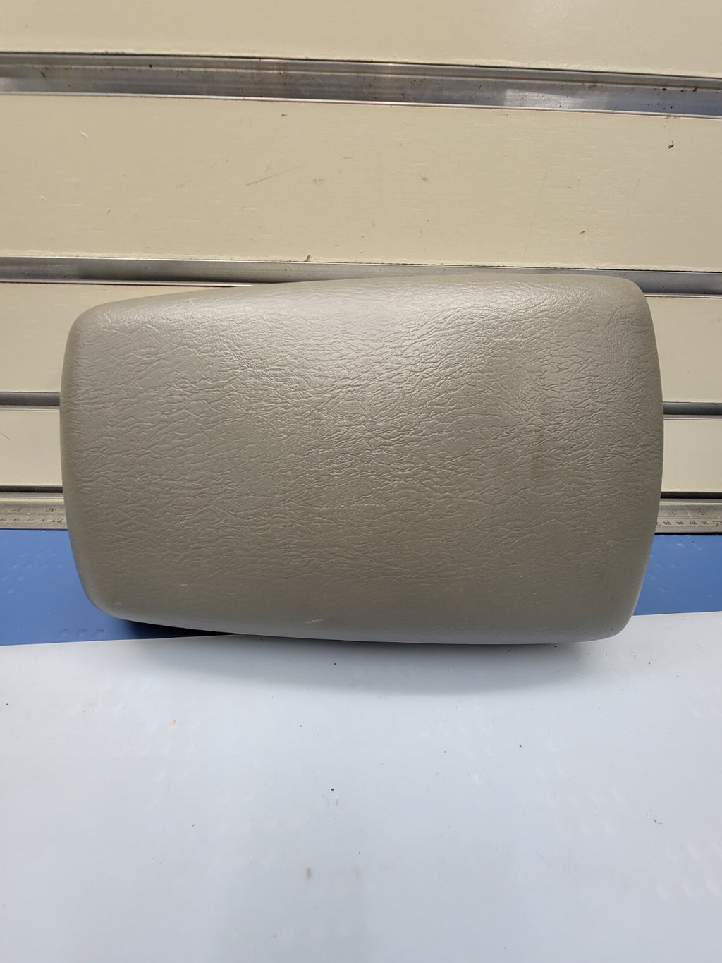 🔥2002-2007 Jeep Liberty Center Console Arm Rest Lid Gray OEM
