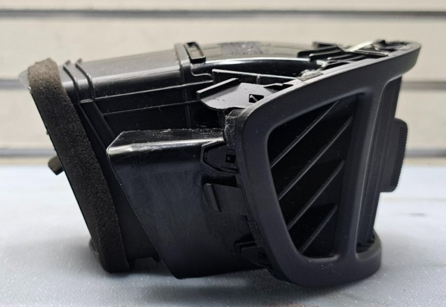 🔥11-13 Kia Sorento Dash Right Passenger A/C Heater Air Vent Duct Grille OEM