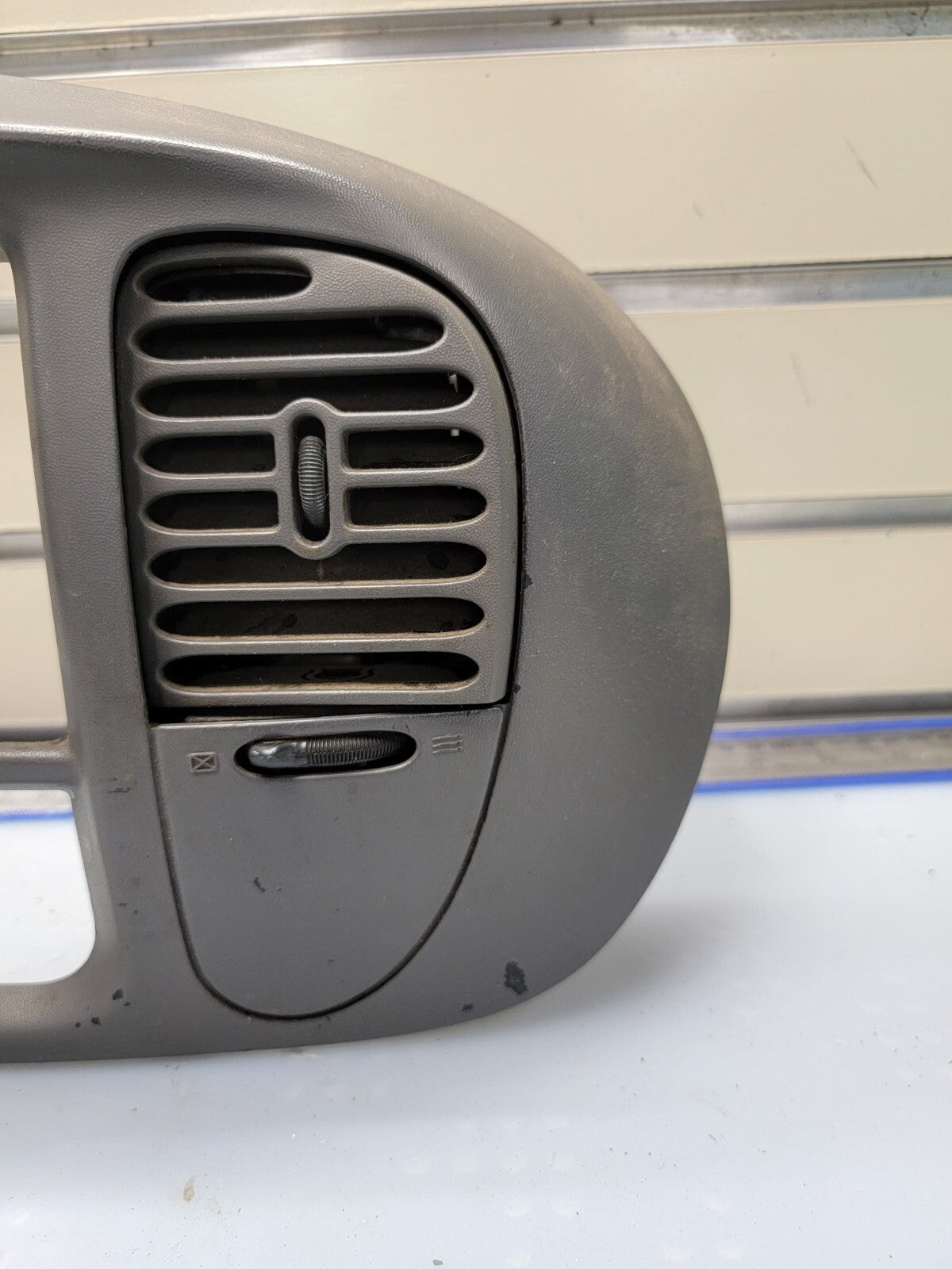 🔥97-03 Ford F150 Center Dash Radio Climate Trim BEZEL Panel AIRBG Line GRAY