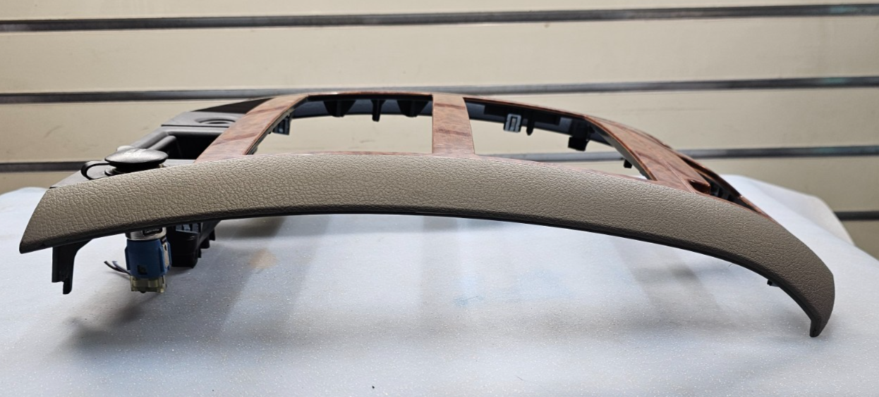 🔥2006-2007 DODGE DURANGO CENTER CONSOLE TRIM BEZEL WOODGRAIN OEM