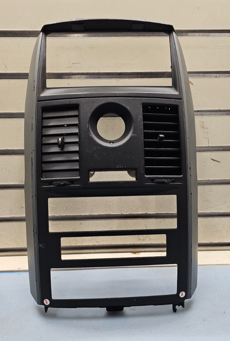 🔥2008-2010 CHRYSLER TOWN COUNTRY Dashboard Radio Climate Bezel Grey