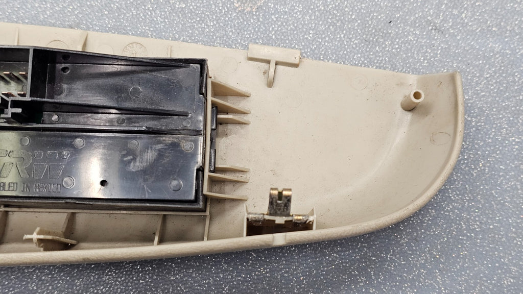 99-02 Silverado SIERRA Power Window Switch Front Passenger Lock TAN WS3