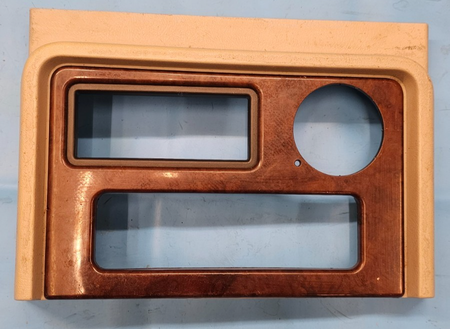 🔥03-06 Escalade Dash AM FM Radio Bezel Trim Instrument Panel Assembly Wood/Tan