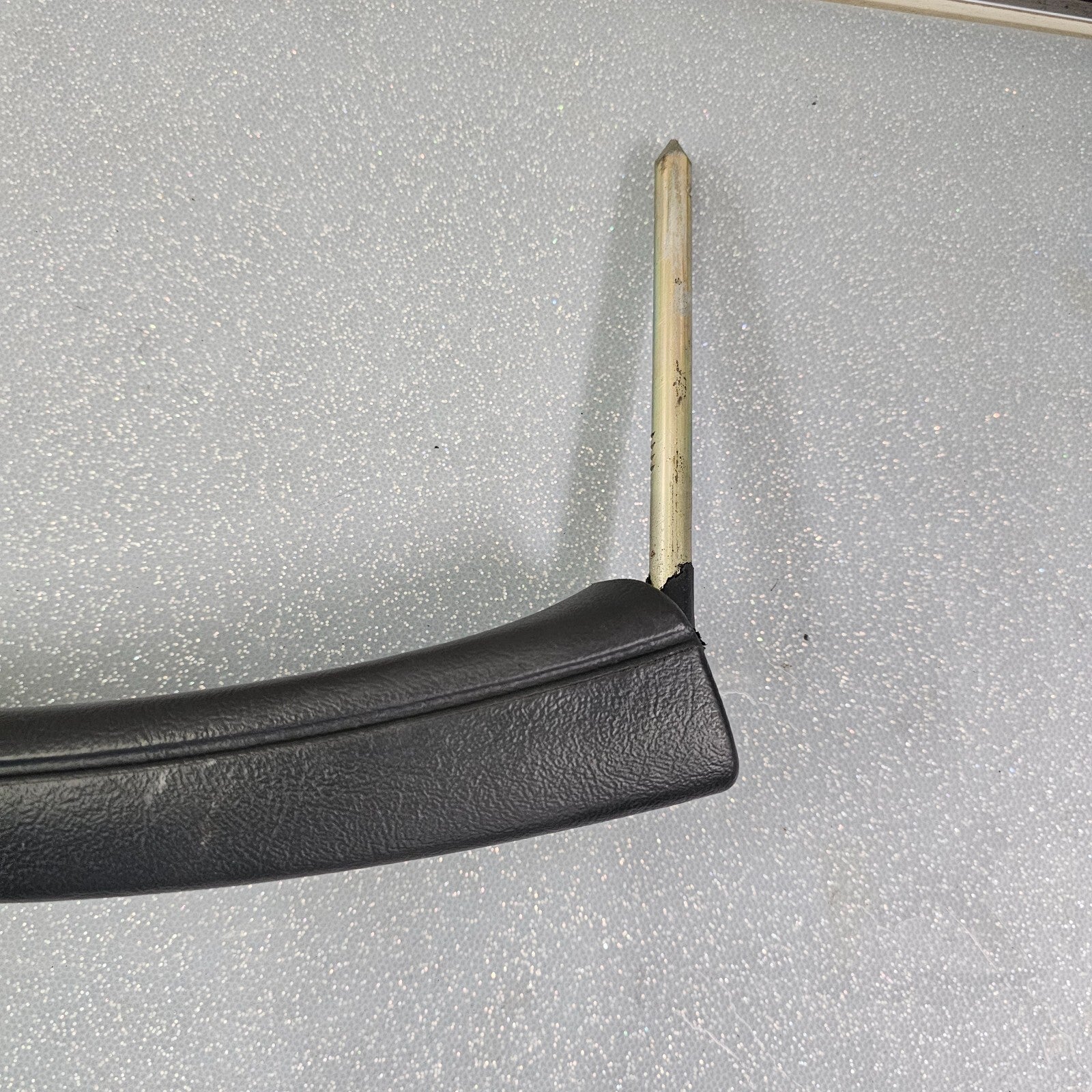 🔥99-06 SILVERADO SIERRA Dash Pad Dashboard GRAB BAR ASSIST HANDLE Graphite