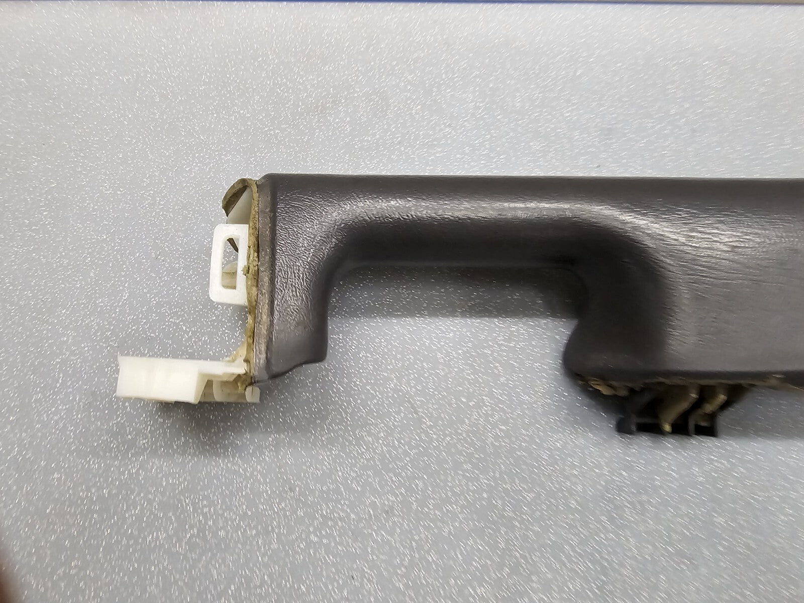 🔥03-06 Chevrolet GMC Silverado Tahoe Front Left Door Armrest Handle Graphite H2