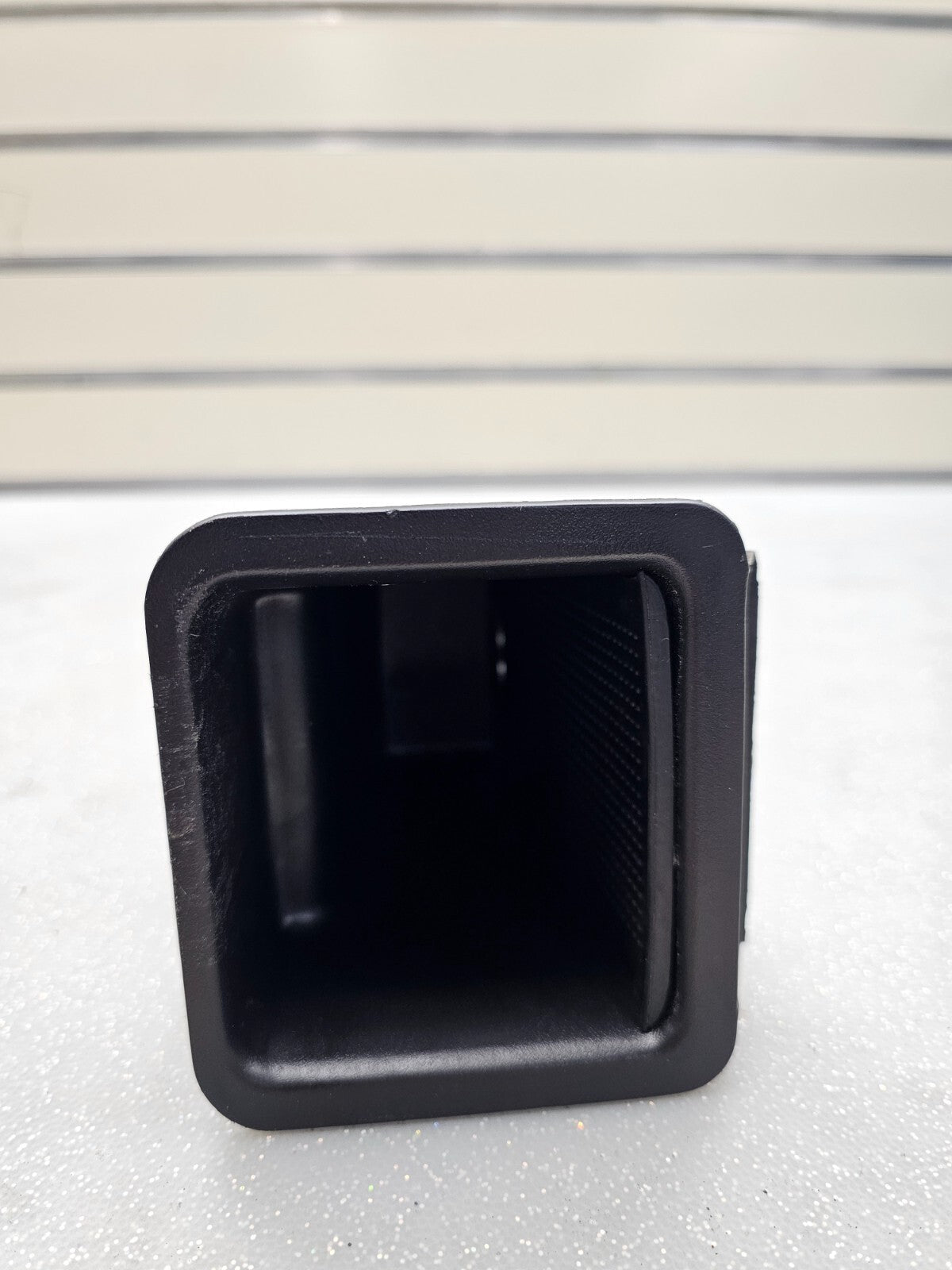 99-06 Silverado Sierra Front Dash Instrument Panel Cubby Bin Storage Compartment