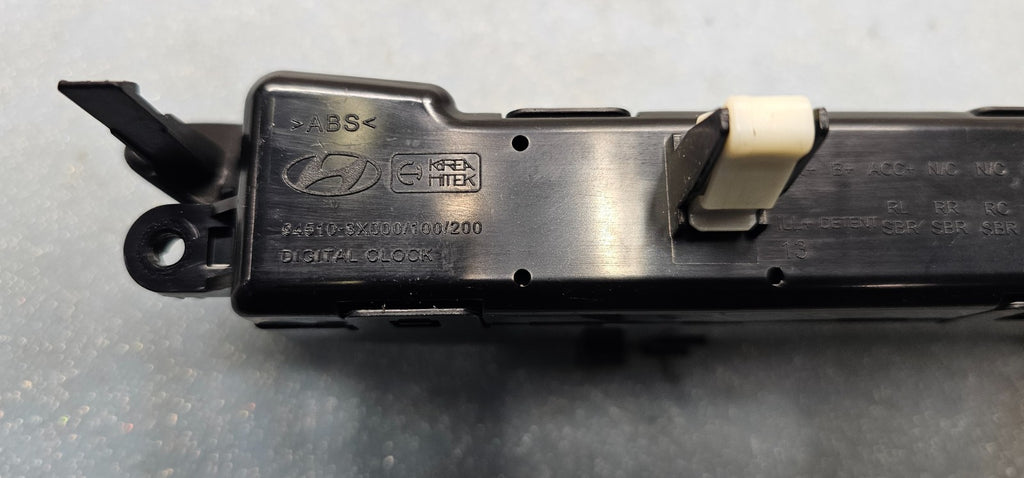 🔥2014-2015 HYUNDAI ELANTRA SEDAN DASH DIGITAL CLOCK OEM BLACK