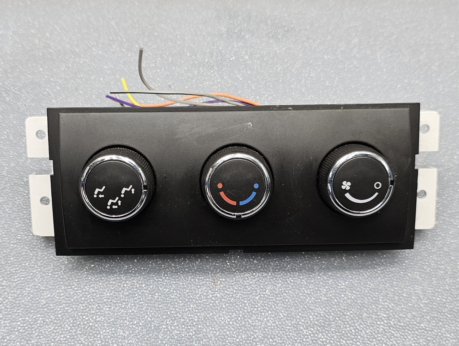 08-17 Buick Enclave Acadia Traverse Dash A/C Heater Climate Control Temperature