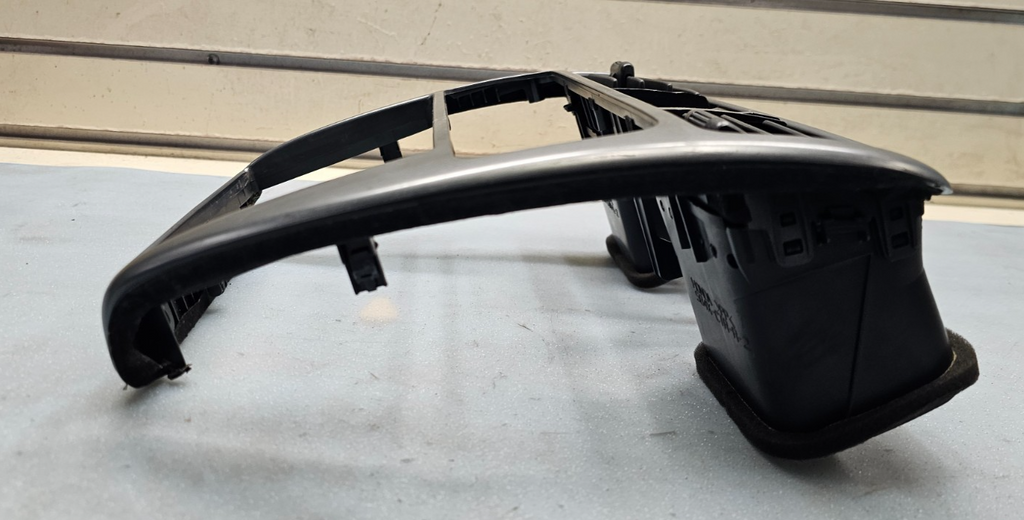 98-02 HONDA ACCORD FRONT CENTER DASH RADIO STEREO CLIMATE BEZEL TRIM PANEL BLACK