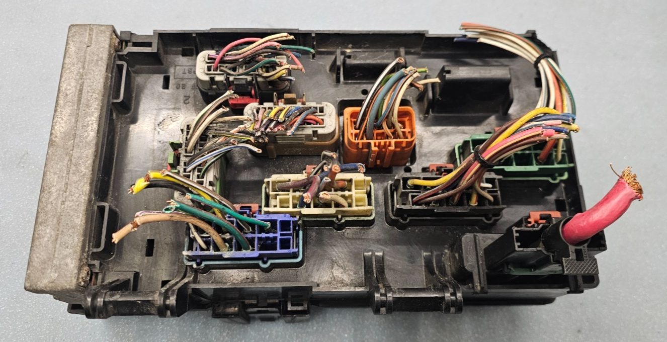 🔥03-06 DODGE GRAND CARAVAN TIPM FUSE BOX JUNCTION MODULE OEM