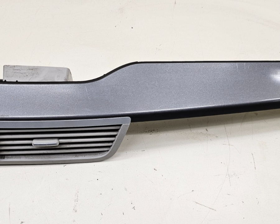🔥09-14 Volkswagen Routan Dash Front Center Trim Bezel Panel Air Vent Silver OEM