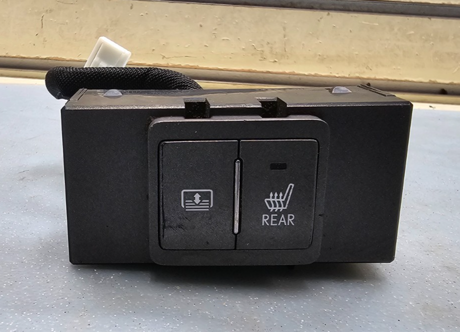 🔥07–12 Lexus LS460 LS600H Rear Sunshade Heated Seat Switch Integration Module