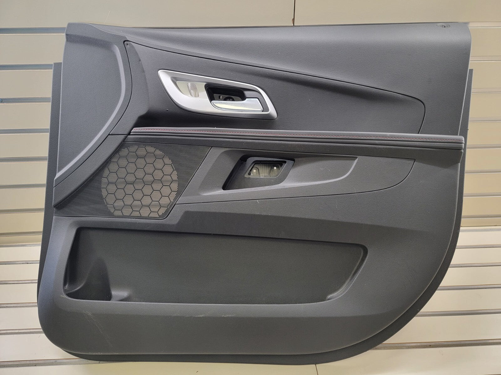 🔥2010 - 2016 CHEVROLET EQUINOX FRONT DOOR PANEL  right passenger  Dark gray