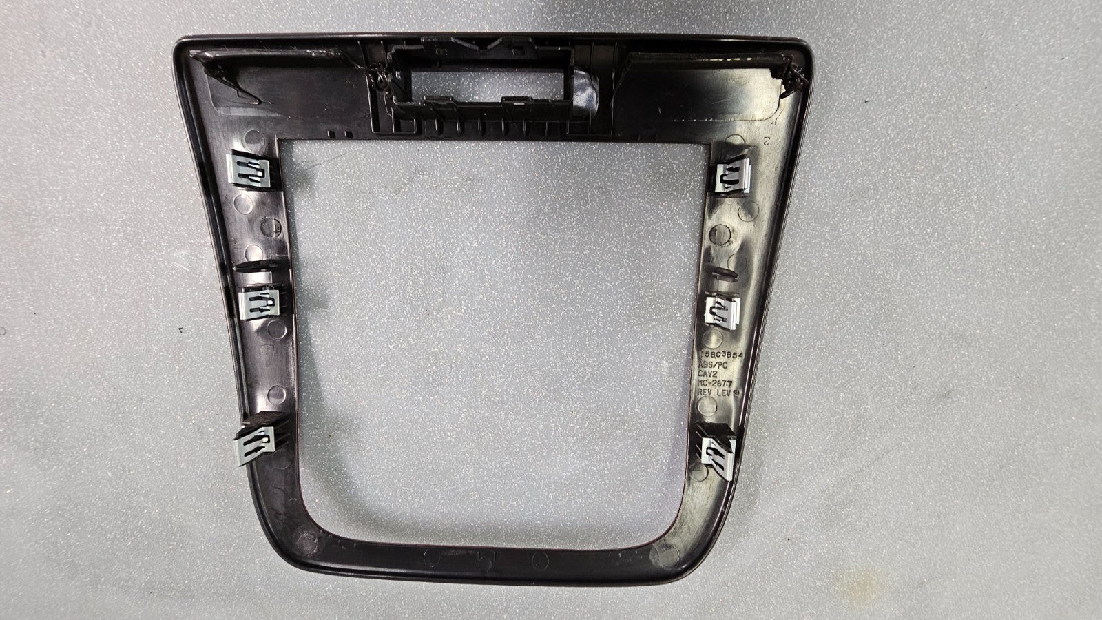 06-13 Chevy Impala Center Dash AM FM Radio Stereo Trim Panel Bezel Woodgrain OEM