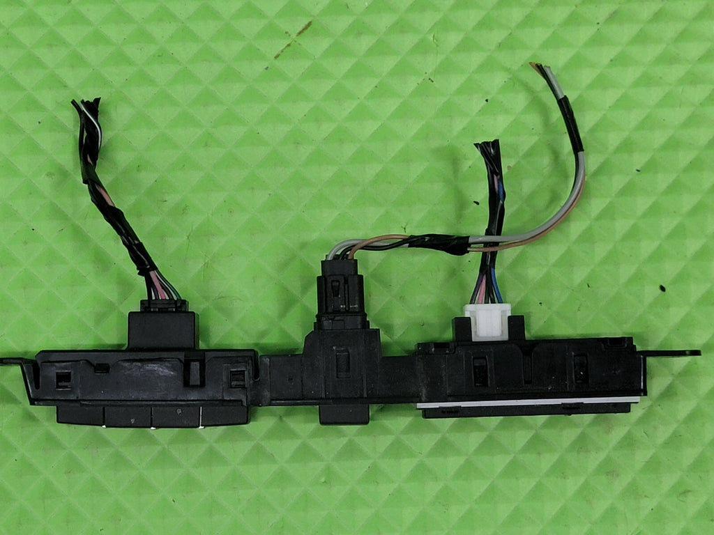 09-12 Chevrolet Traverse Center Dash Panel Hazard Control Switch Unit OEM SW55