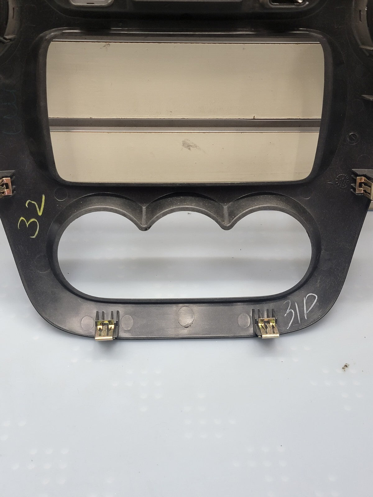 🔥2003-2007 Saturn Ion Radio AC Climate Control Bezel Assembly Vents silver