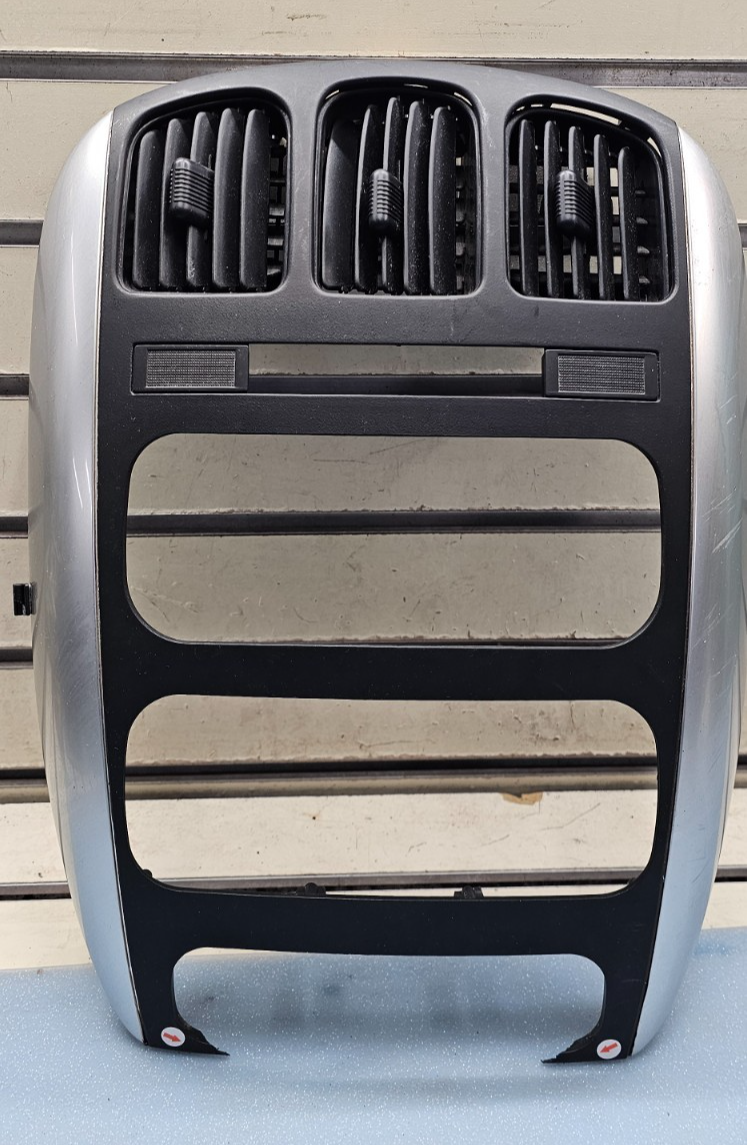 🔥01-07 Caravan Town Country Voyager dash radio climate TRIM bezel SILVER/BLACK