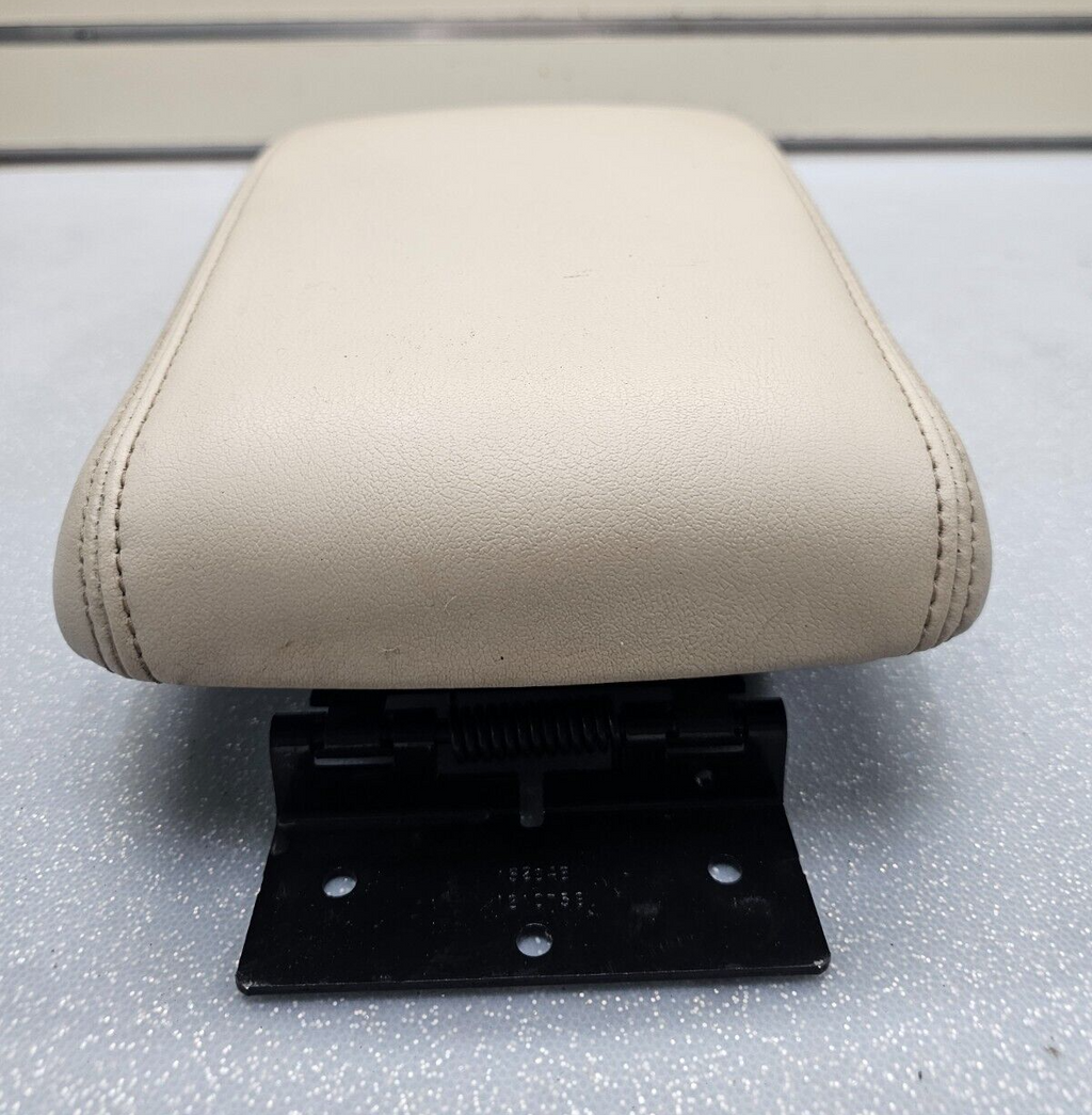 🔥05-09 Buick LaCrosse Allure Front Center Console Armrest Storage Box Lid Tan