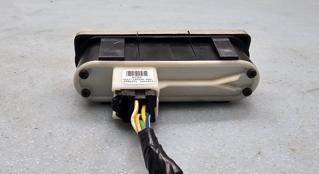🔥07-10 Lincoln Navigator 5.4L Traction Hazard Trunk Switch Control Silver