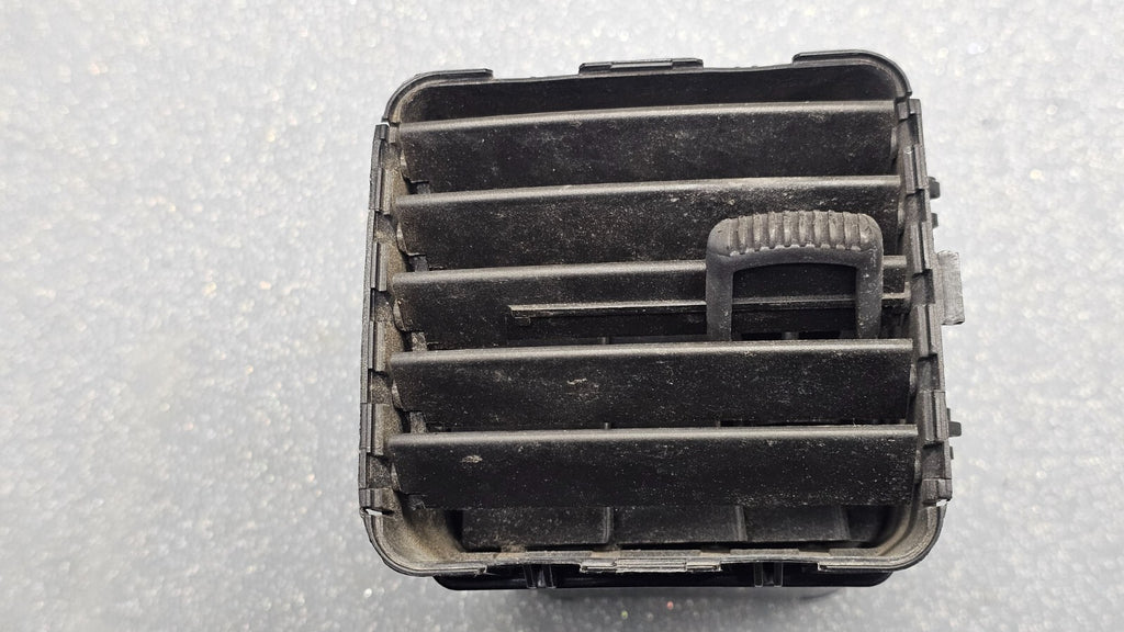 🔥04-12 Chevy Colorado GMC Canyon Dash Outer Air Vent LH Driver Side BLACK