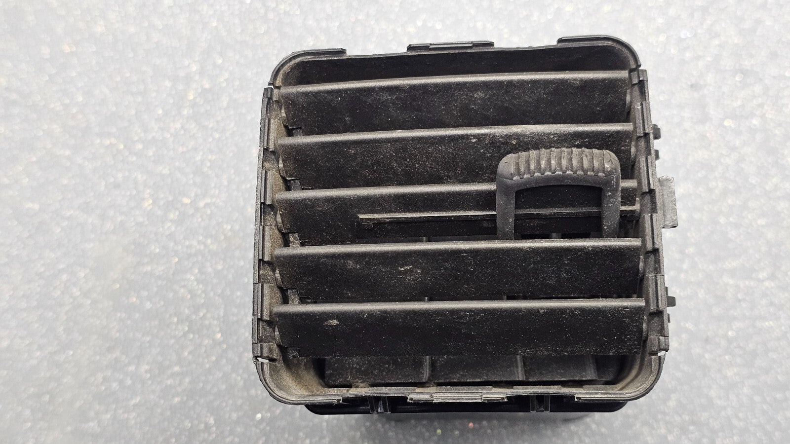🔥04-12 Chevy Colorado GMC Canyon Dash Outer Air Vent LH Driver Side BLACK