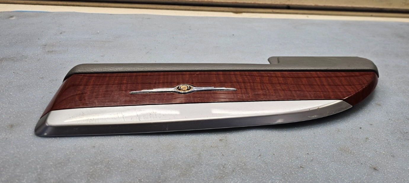 🔥2005–2007 Town & Country LH Door LIMITED Bezel Wood Trim